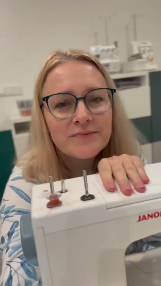 Aby ti neuletěl šicí stroj 😱
Látkový panel s čarodějkou Vigou a kostlivcem Hubertem a jejich domácími mazlíčky už čekají až je proměníš v postavičky pro děti. A kdo ví, třeba budou skutečně čarovat 🙂
#šití #sewong #čarodějnice #kostlivec